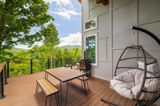 Paradise View Pool, Firepit, Hammock Dogs - Young Harris - 2