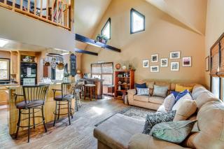 Mtn-View Retreat with Covered Porch in Dahlonega! - Dahlonega - 8