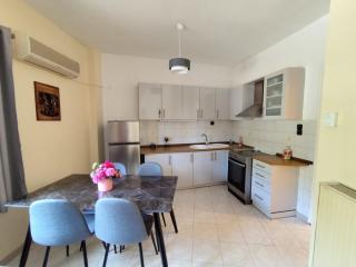 Eugenie's Apartment - Loutra Edipsou - 6