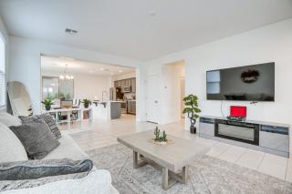 4 Mi to Westgate Newly Built Home in West Valley! - Avondale - 0