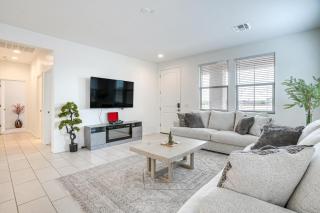 4 Mi to Westgate Newly Built Home in West Valley! - Avondale - 7