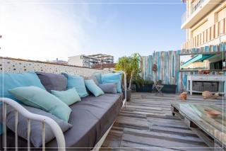 Design YourHostHelper - Cannes - 9