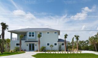 Riverfront Oasis with Ocean Views Steps from Car Free Beach 6090T - New Smyrna Beach - 0