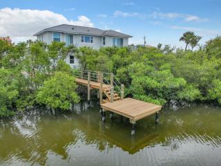 Riverfront Oasis with Ocean Views Steps from Car Free Beach 6090T - New Smyrna Beach - 9