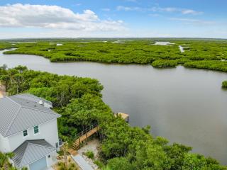 Riverfront Oasis with Ocean Views Steps from Car Free Beach 6090T - 8