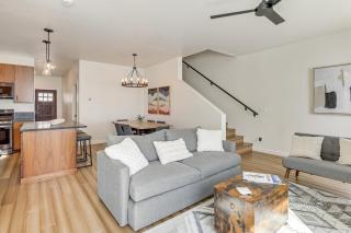 Walk to Ski Lift Granby Ranch Family Retreat! - 7