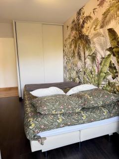 Apt w Terrace, Pool & Parking - Antibes - 2