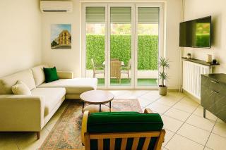Beautiful 2 bedroom, close to downtown - Nice - 0