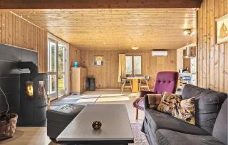 Stunning Home In Askø With Wifi - - 7