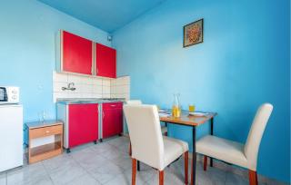 1 Bedroom Amazing Apartment In Povljana - Povljana - 8