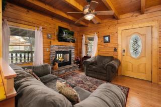 River Romance - Pigeon Forge - 6