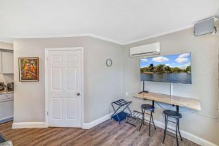 Sunny Studio Sleeps 4 Near Crystal River - Homosassa - 1