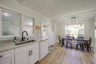 24-Acre Cottage with Hot Tub about 10 Mi to Blowing Rock - Lenoir - 3