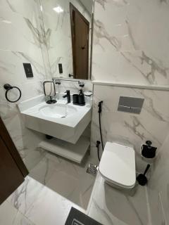 PANTHEON ELYSEE III Elite Apartment Spacious luxury stay with huge pool , modern gym and Complimentary welcome pack - 5