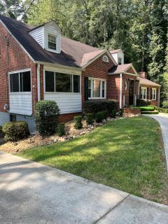 NEW Quiet Intwn Apt WITH Private Entry, Bath & Patio - 0