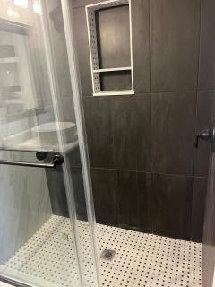 NEW Quiet Intwn Apt WITH Private Entry, Bath & Patio - Atlanta - 5