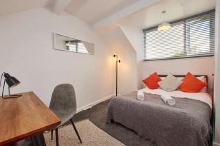 Charming House - Close to City Centre - Free Parking, Self-Check-In, Fast Wifi and Smart TV by Yoko Property - 6
