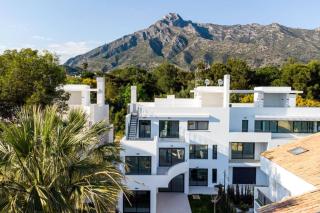 Bajo con Jardín en la Milla de Oro - 2