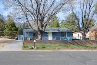 Scenic Mountain Getaway by the Park - 3