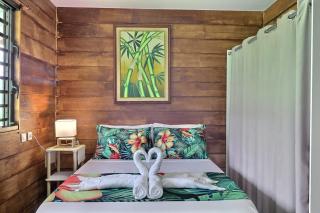 Fare Heimery - Private Beach - Haapiti - 1