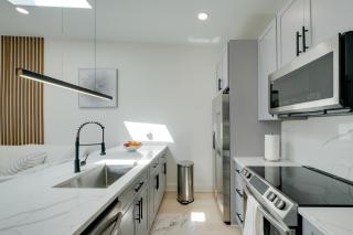 4 Mi to Smithsonian Museums Modern DC Condo! - Washington - 4