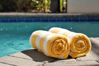 5 Bedroom Townhouse with Pool and Resort Access - 2