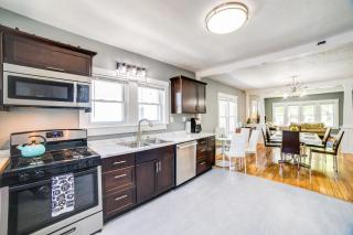 Cozy Indiana Getaway Near Washington Park Zoo! - 9