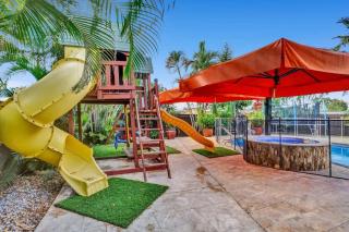 Beautiful Spacious Villa with Heated Pool Hot Tub - Hollywood - 0