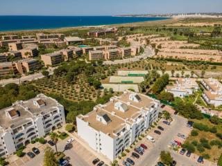 Modern Retreat 700m from the Beach - Salgados - Guia - 0