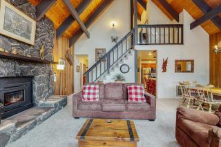 Tallac Views Getaway - South Lake Tahoe - 6