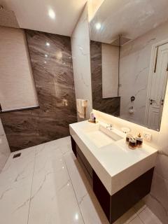 2BR w blcny, Park View, Brnd New,Unit 1 - Islamabad - 3