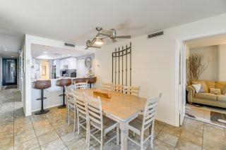 7th-Floor Oceanfront Unit with Pools in Port Aransas - 4