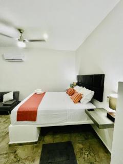 Lavish Studio Wpatio #1 Isla Mujeres Downtown - Isla Mujeres - 7