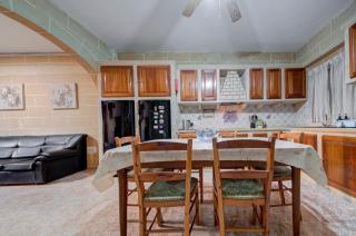 Bright & Spacious Beachside Apartment by SF Homes - Marsaskala - 3