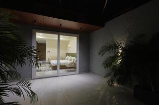 Hotel Elinor - - 9