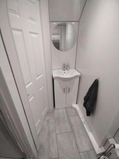 Cranbury House Apartments - Reading - 1