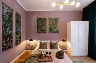 HOLT - Serene 1BR Apartment in University Square - Bucharest - 5