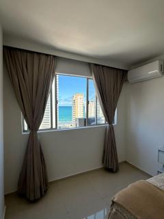 Quarto amplo arejado para mulheres - Recife - 9