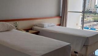 Happy Hotel Garvey Park - 1