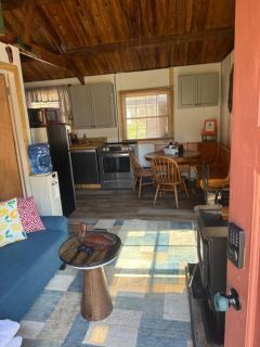 Tiny house of Walnut Grove - - 4