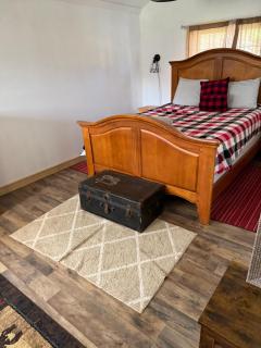 The Cabins at Walnut Grove-minutes from Hunter and Windham - - 3