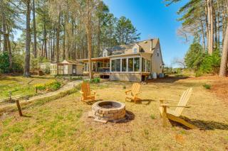 Hot Tub, Sunrooms and Fire Pits Deltaville Home! - Deltaville - 9