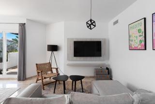 Stylish 2-Bedroom Penthouse in Nueva Andalucia - Marbella - 6