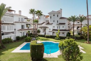 Stylish 2-Bedroom Penthouse in Nueva Andalucia - Marbella - 0