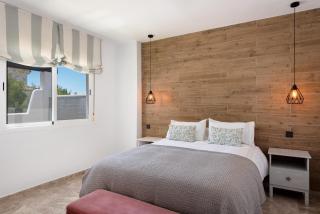 Stylish 2-Bedroom Penthouse in Nueva Andalucia - Marbella - 5