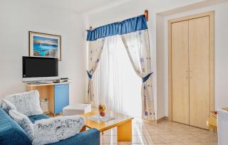 Lovely Apartment In Sibenik With Sauna - Šibenik - 2