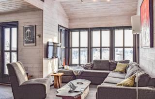 Amazing Home In Jøsenfjorden With Sauna - Gullingen - 8