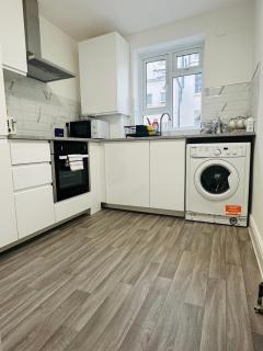 Bayswater Luxe Hyde Park 2BR Retreat - 1