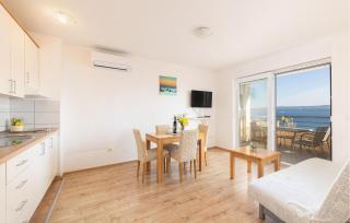 Stunning Apartment In Duce With Wifi - Duće - 1