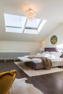 HOLT Old Town Luxury Suites - Bucharest - 9